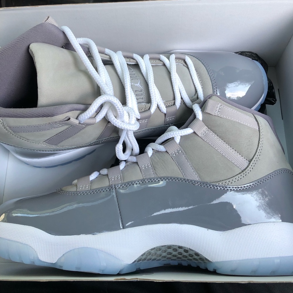 Jordan Cool Grey 11’s (size 11) 300$ negotiable